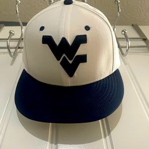 Nike White and navy wvu hat never worn size 7